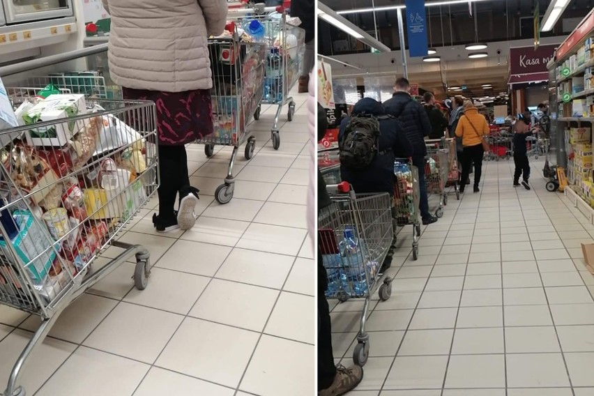 Długie kolejki w jednym z bydgoskich hipermarketów.