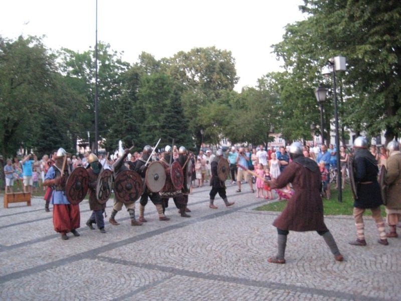 Dni Suwałk 2015. Jarmark Kamedulski. Inscenizacja historyczna (zdjęcia)