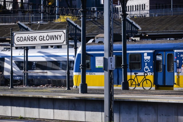 Na nowym rozkładzie jazdy zyskają przede wszystkim pasażerowie Szybkiej Kolei Miejskiej podróżujący po jej głównej, aglomeracyjnej linii. Między Gdańskiem Śródmieście a Gdynią Chylonią będzie znacznie więcej połączeń.