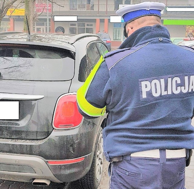 Mieszkaniec gminy Szubin ma w wydychanym powietrzu 2 promile alkoholu