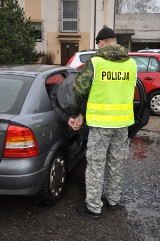 38-letni sadysta katował i podpalił konkubinę