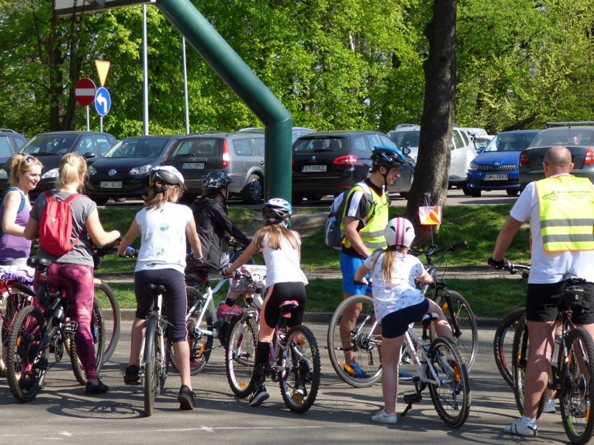 Tłumy na rodzinnym rajdzie rowerowym w Mikołowie
