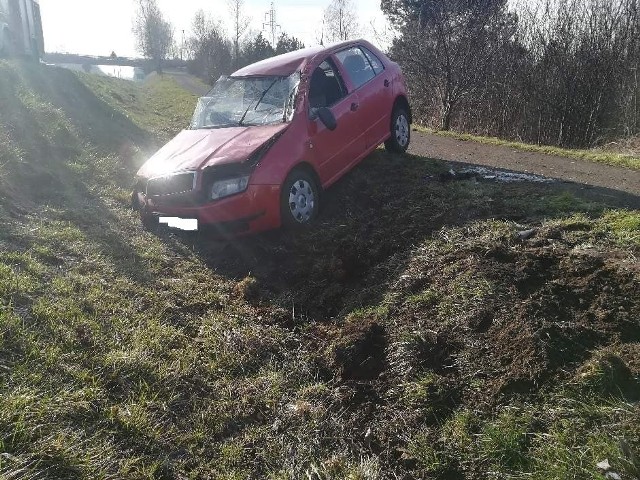 We wtorek, 19 marca tuż przed godz. 8 rano w Bolesławiu zderzyły się dwa samochody. Do zdarzenia doszło na drodze krajowej nr 94 w kierunku Krakowa przed zjazdem na Hutki.