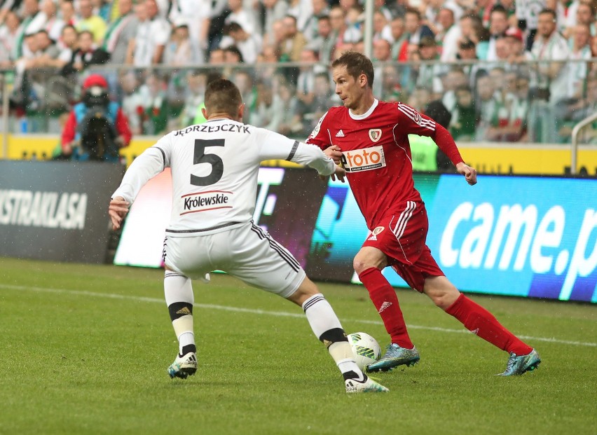 Legia Warszawa rozbiła Piasta Gliwice 4:0 i jest o krok od...