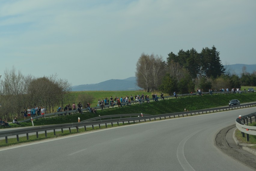 Kolejny rok z rzędu ruszyły nielegalne rajdy na "patelni". Tym razem zginą niewinni ludzie? [GALERIA]