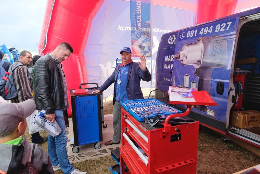 W sobotę Agro Show 2018 odwiedzały tłumy. Zobacz na...