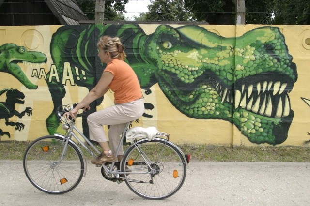 Graffiti na murze wrocławskiego zoo