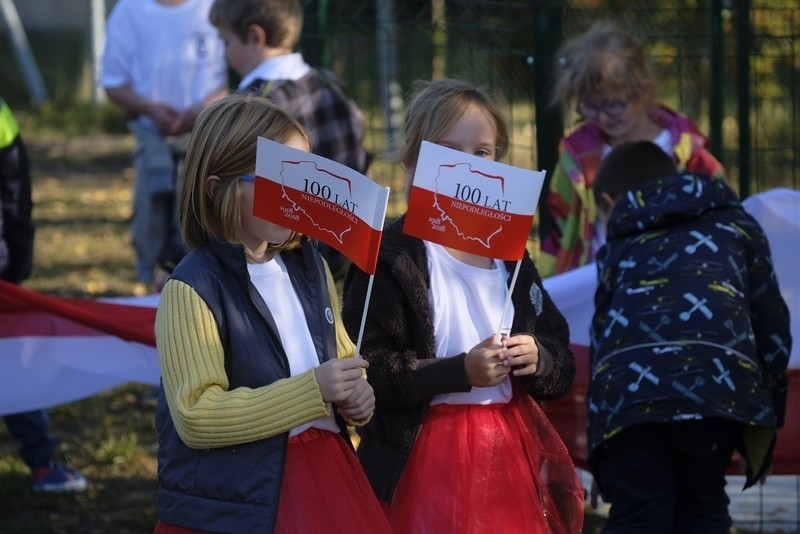 W piątek 12 października przy Szkole Podstawowej w...