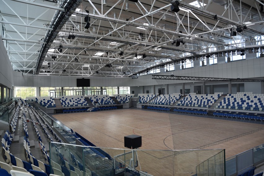 W Mielcu zbudowano halę sportową za 150 mln zł. Wykonawca twierdzi, że jest gotowa. MOSiR, że nie. Kiedy będzie oddana do użytku?