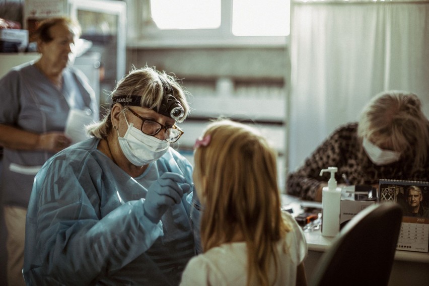 Przeglądy stomatologiczne w łódzkich szkołach - dla 18 tysięcy uczniów 