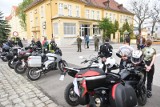 Z Torunia wyruszył Rajd Motocyklowy Weteranów. Wojskowi, policjanci i strażacy oddadzą cześć poległym na służbie