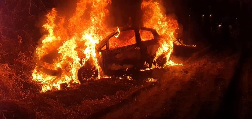 Kraków. Pożar samochodu w Nowej Hucie                 