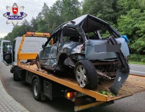 Lubelskie. Zderzenie autobusu z samochodem osobowym. Dwie osoby nie żyją