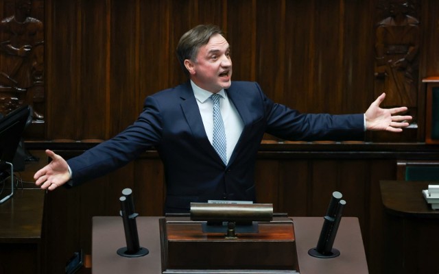 To zdjęcie z końca swojej kadencji w fotelu szefa resortu sprawiedliwości zostało zrobione Zbigniewowi Ziobro na sejmowej mównicy dzień po tym, gdy dowiedział się o swojej diagnozie.