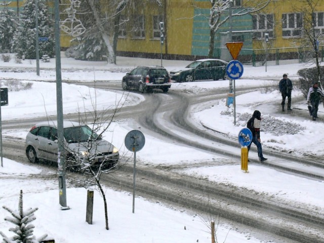 Na ulicach Tarnobrzega warunki do jazdy są bardzo trudne.