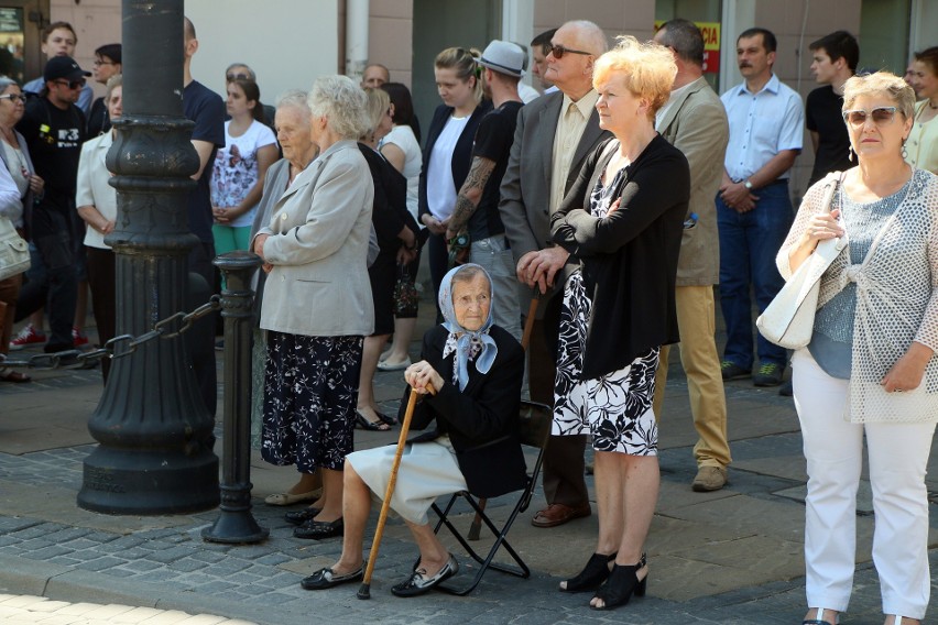 Boże Ciało w Lublinie. Uroczysta procesja przeszła przez centrum miasta (ZDJĘCIA, WIDEO)