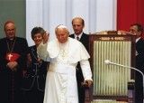 Senacka komisja odrzuciła poprawki PiS do projektu uchwały upamiętniającej Jana Pawła II