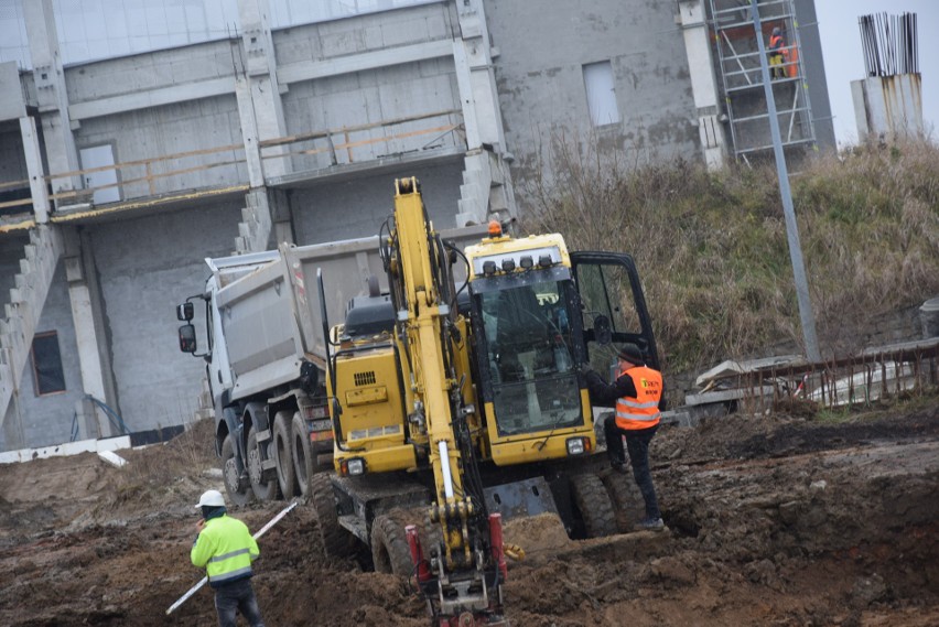 Co się dzieje na budowie nowego stadionu dla Radomiaka przy ulicy Struga 63 (ZOBACZ NAJŚWIEŻSZE ZDJĘCIA)