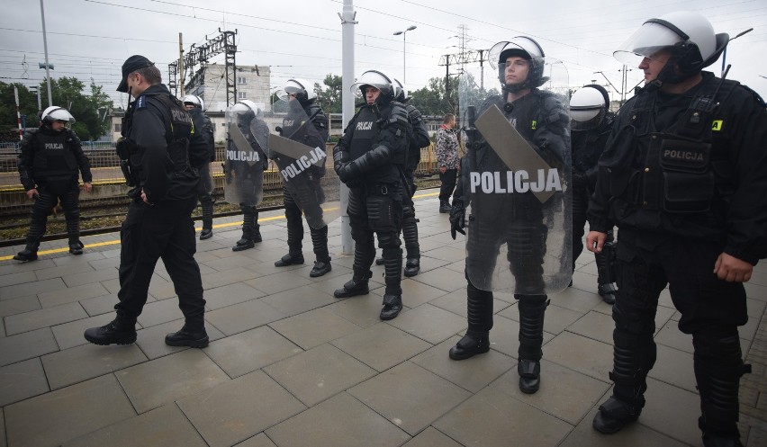 Policjanci zatrzymali nietrzeźwego 35-letniego pasażera...