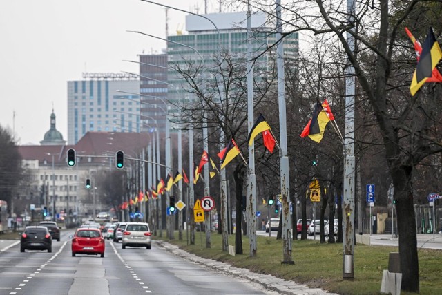 W Gdańsku z okazji Dnia Jedności Kaszubów zawisły kaszubskie flagi
