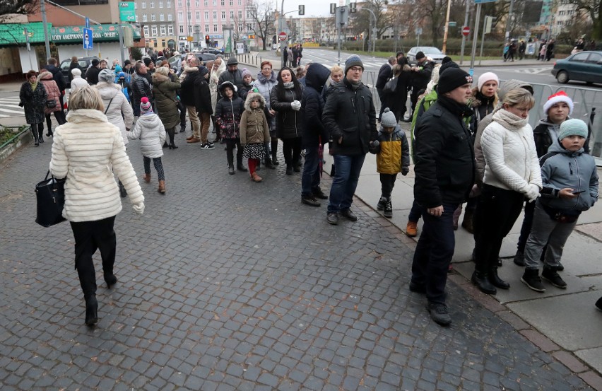 Świętowanie przy Żywej Szopce w centrum Szczecina [ZDJĘCIA, WIDEO]