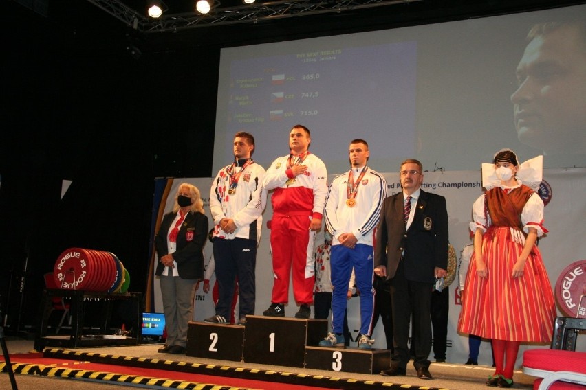 Medale zawodników Tęczy-Społem Kielce na mistrzostwach Europy w trójboju siłowym w Pilznie [ZDJĘCIA]