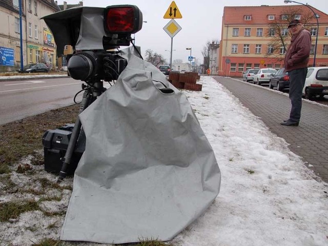 Fotoradar SM przy ulicy Jana Pawła II. Na razie trwa tu remont i strażnicy nie mogą stawiać urządzenia w tym miejscu.  