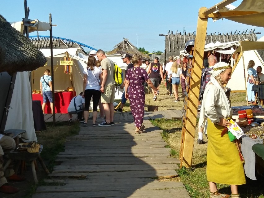 Rozpoczął się Festiwal Słowian i Wikingów 2019 w Wolinie. Na miejscu tłumy odwiedzających [ZDJĘCIA]