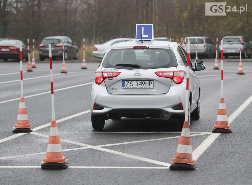 Pierwsze egzaminy na prawo jazdy w Szczecinie w nowych samochodach. Jak oceniają je egzaminowani?