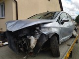 Groźny wypadek na drodze S7. Poszukiwany kierowca samochodu Volkswagen Arteon. Kobieta uciekła z miejsca zdarzenia [WIDEO]