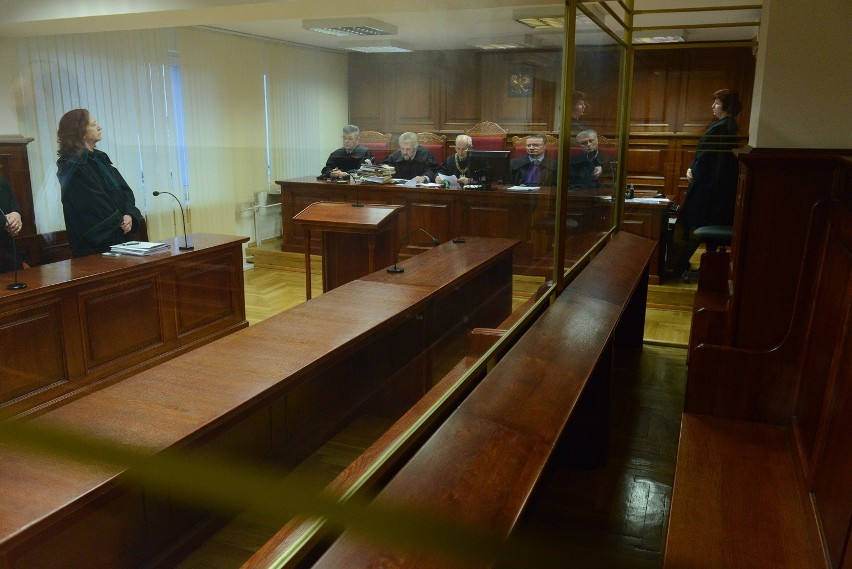Zabójstwo na Półwiejskiej: Sąd apelacyjny obniżył karę. 25 lat dla mordercy