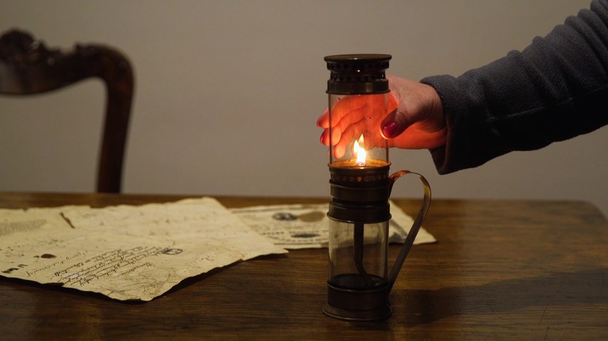 Wynalezienie przez Ignacego Łukasiewicza lampy naftowej było przełomem w dziejach ludzkości. Jak pracują współczesne rafinerie?