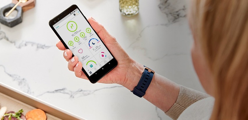 Fitbit wprowadza na rynek swój nowy smartwatch. Versa 2 jest następcą najlepiej sprzedającego się zegarka amerykańskiego producenta