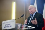 Jarosław Kaczyński spotkał się z mieszkańcami Ostrowca Świętokrzyskiego. "Cały plan, który realizujemy, opiera się na patriotyzmie"