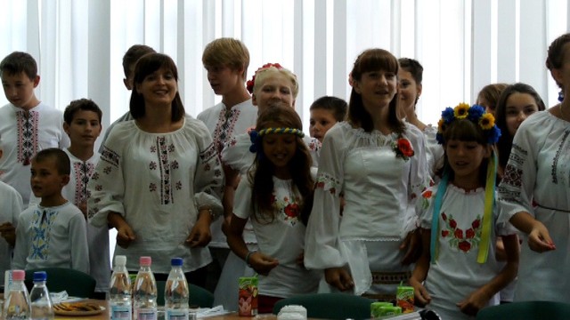 Młodzież z Ukrainy podczas spotkania w kołobrzeskim ratuszu.