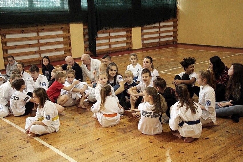 Ruszyła Zimowa Akademia Karate – dwa tygodnie atrakcji dla dzieci i młodzieży ze Skarżyska-Kamiennej