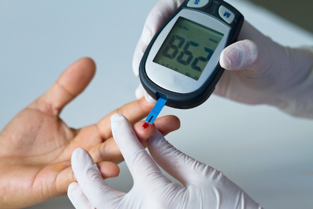 Będzie można zbadać nie tylko zawartości cukru we krwi, lecz także  poziom nawodnienia naskórka, ciśnienie tętnicze krwi, określanić wskaźnika masy ciała (BMI) itp.