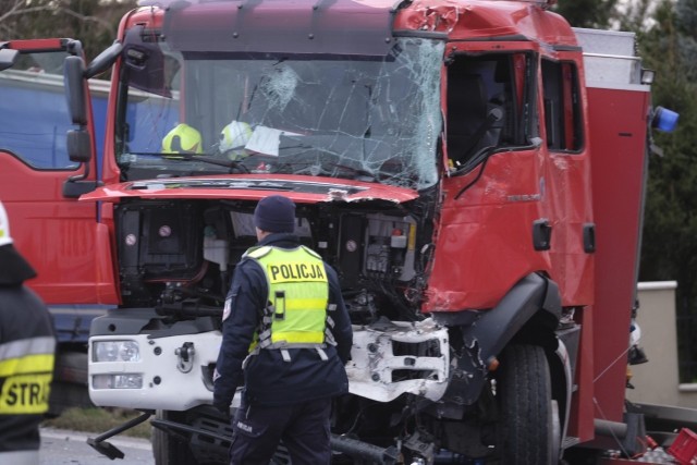 Do tragedii w Czernikowie doszło nad ranem 2 grudnia. W wypadku zginęło dwoje strażaków z tamtejszej OSP