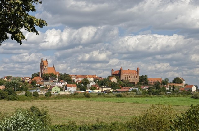 Gniew. Zamek. Zakład Produkcji Kruszyw w Gniewie ufundował stypendium dla ósmoklasistów "Wiedza Start"