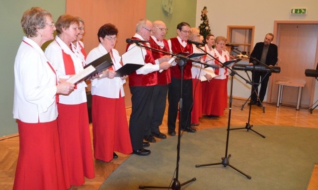 165 seniorów i emerytów wzięło udział w spotkaniu noworocznym w Kluczborku.
