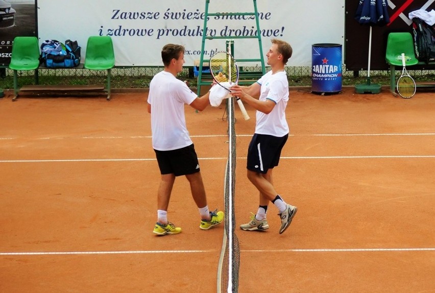 Tenis w Bydgoszczy: w finale Polak z Peruwiańczykiem [FOTO]