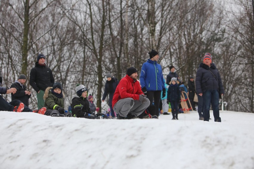 W poniedziałek będzie tylko trochę lepiej. Temperatury będą...