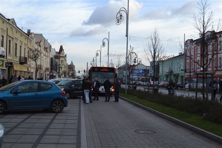 Kierowca z Ełku zablokował aleję i centrum miasta