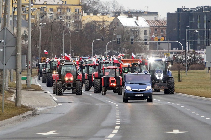 Protest rolników w centrum Lublina. – Nie będziemy pariasami we własnym domu – napisali w liście do wojewody. Fotorelacja