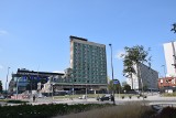 Rozbiórka hotelu Silesia w Katowicach. Wyburzono już niemal połowę gmachu ZDJĘCIA