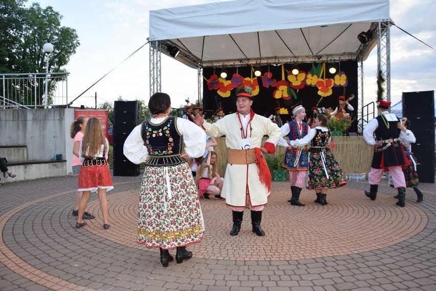 Festiwal Godki 2018. Znamy wyniki konkursów na najlepszych gawędziarzy, tancerzy, śpiewaków [NOWE ZDJĘCIA]