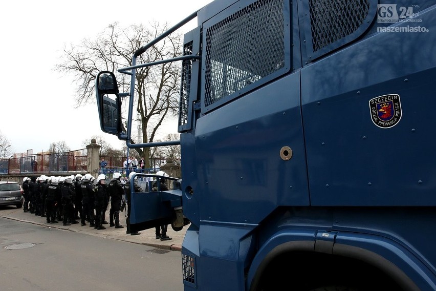 Kibice z Warszawy dotarli do Szczecina około godz. 16.30