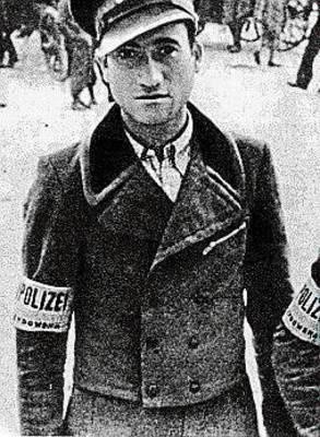 Żydowski policjant w getcie FOT. ARCHIWUM