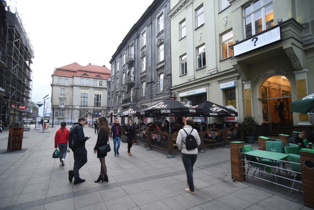 Na Mariackiej w Katowicach na razie najlepiej udają się lokale na piwo