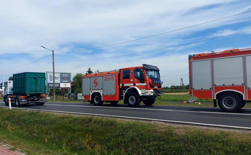 Zderzenie ciężarówek na drodze krajowej 77 w Gorzycach. Kierowca nie zachował bezpiecznej odległości? Zobacz zdjęcia 